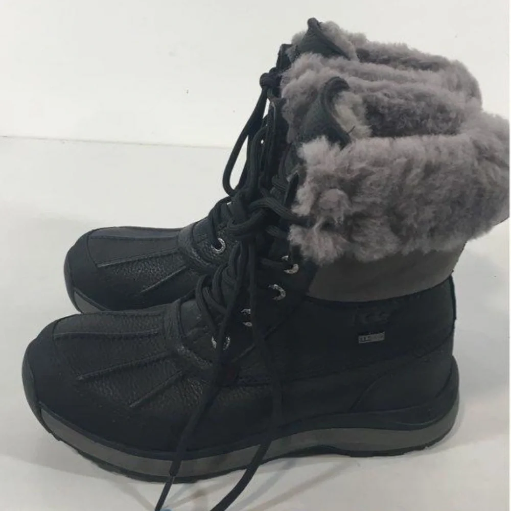 UGG Women's Adirondack III Black/Gray Winter Boots Size 6.5M